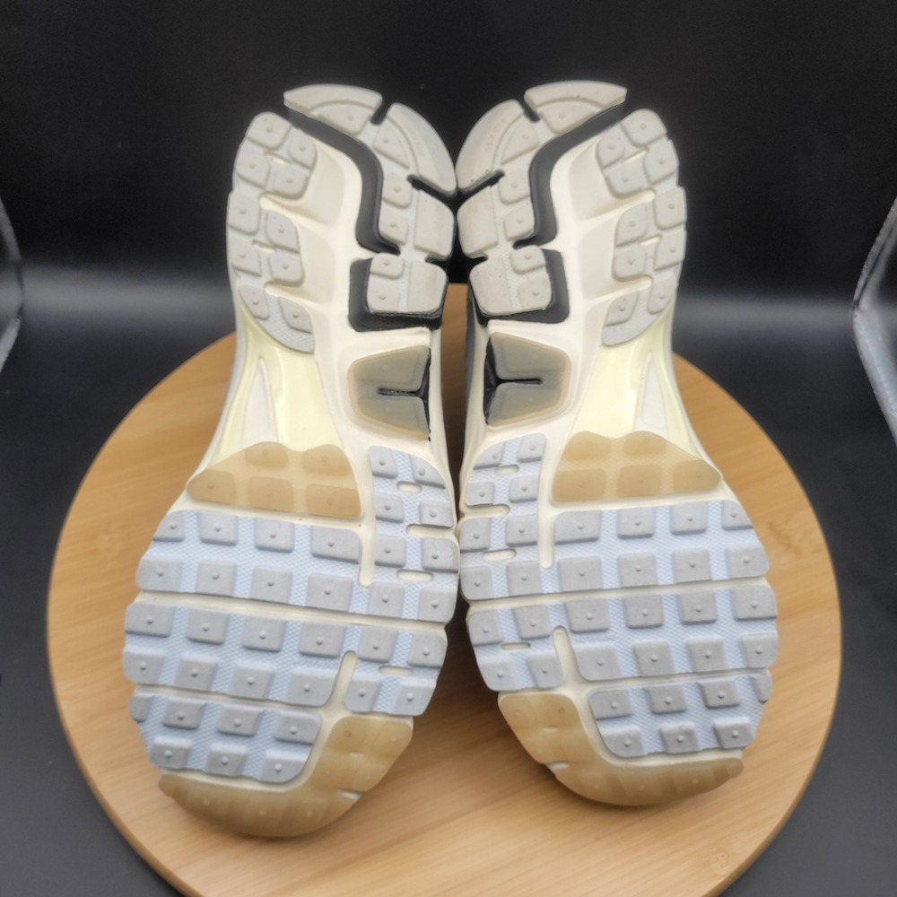 Nike Air Zoom Vomero 5 Supersonic Light Bone White FN7649-110 Womens 7.5 - Picture 9 of 10